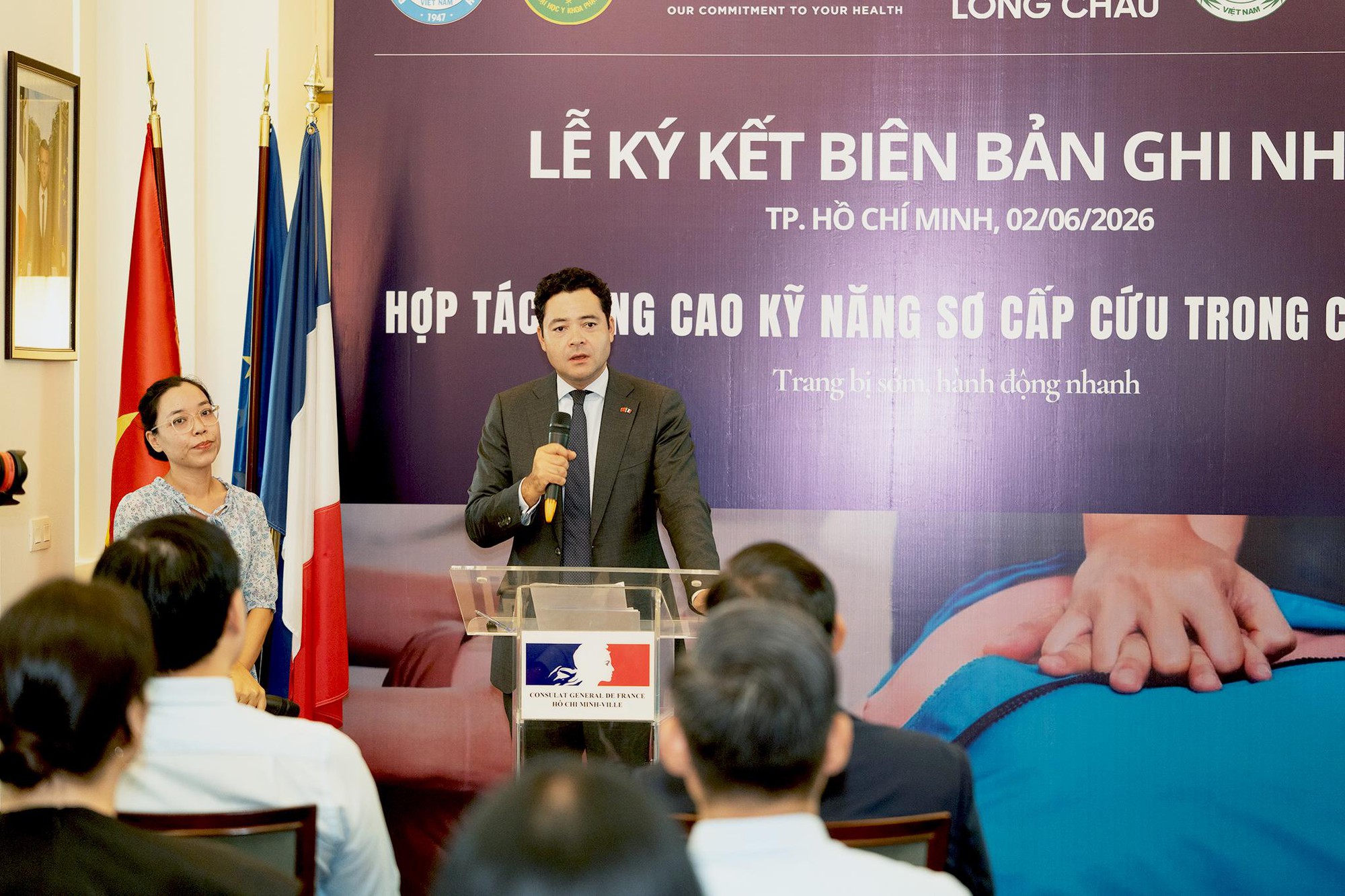 Hệ thống nh&agrave; thuốc mở rộng vai tr&ograve; trạm hỗ trợ &ldquo;bảo vệ sự sống&rdquo; cho người d&acirc;n - Ảnh 1.