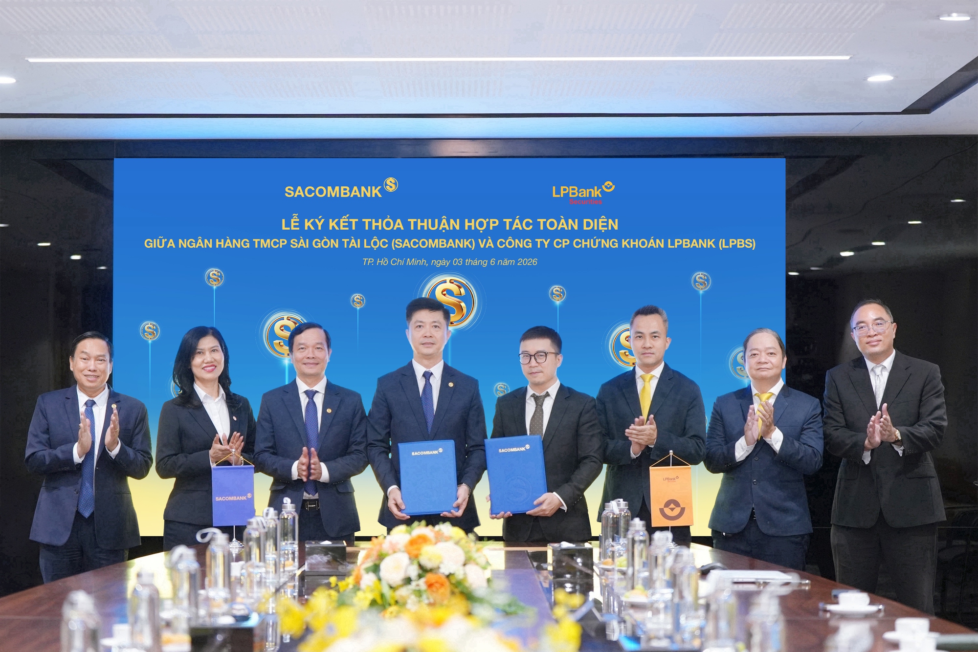 SACOMBANK v&agrave; LPBS k&yacute; kết hợp t&aacute;c to&agrave;n diện, gia tăng tiện &iacute;ch v&agrave; trải nghiệm cho kh&aacute;ch h&agrave;ng- Ảnh 1.