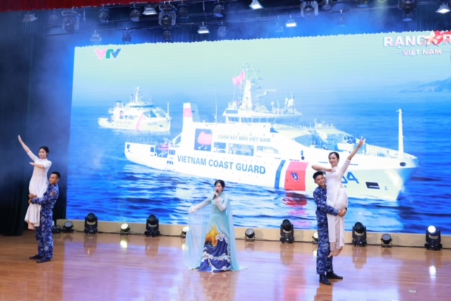 S&ocirc;i nổi phần thi năng khiếu tại Hội thi C&aacute;n bộ Đo&agrave;n giỏi của Cảnh s&aacute;t biển Việt Nam - Ảnh 3.