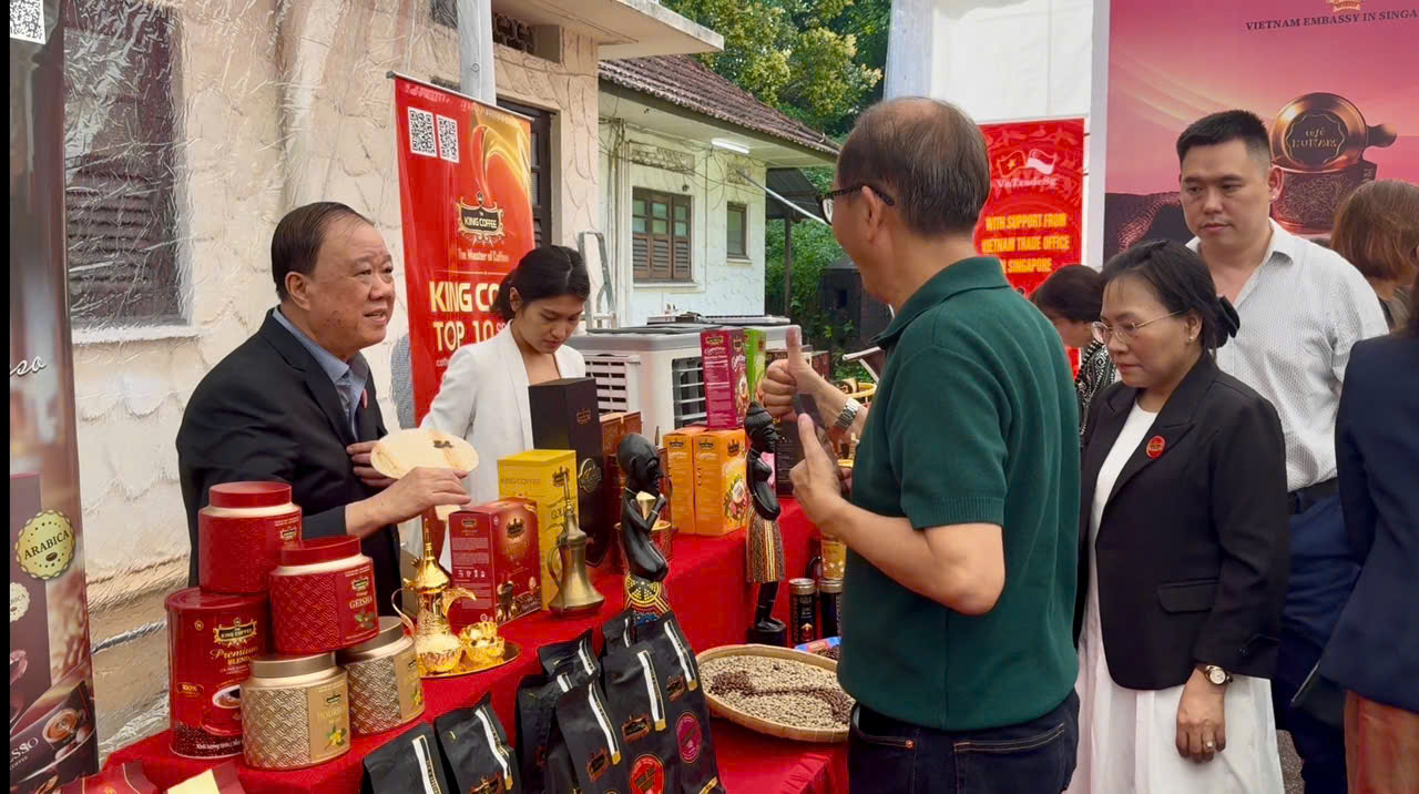 N&acirc;ng tầm gi&aacute; trị n&ocirc;ng sản Việt: Doanh nghiệp chủ động vươn tầm từ Singapore- Ảnh 2.