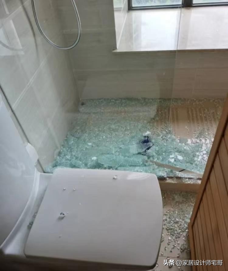 Ng&agrave;y c&agrave;ng nhiều gia đ&igrave;nh bỏ v&aacute;ch tắm k&iacute;nh: 5 giải ph&aacute;p thay thế đẹp hơn, dễ vệ sinh hơn v&agrave; tiết kiệm diện t&iacute;ch - Ảnh 2.