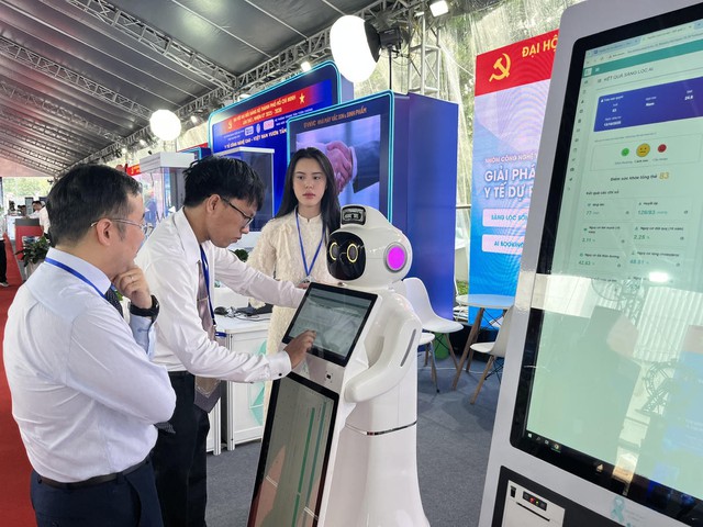Th&agrave;nh phố Hồ Ch&iacute; Minh tăng tốc chuyển đổi số, hướng tới đ&ocirc; thị th&ocirc;ng minh v&agrave;o năm 2030 - Ảnh 2.