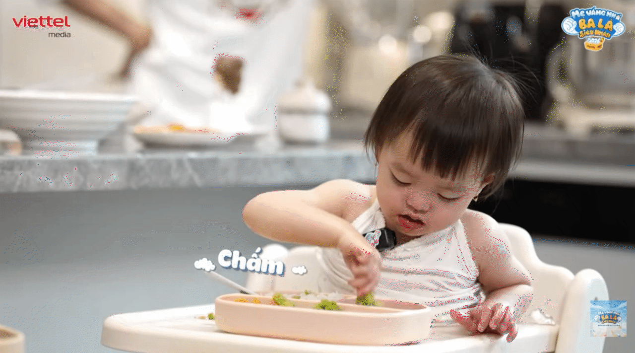 Suli con g&aacute;i &uacute;t của Tuấn Dương - Lucie Nguyễn - Ảnh 1.
