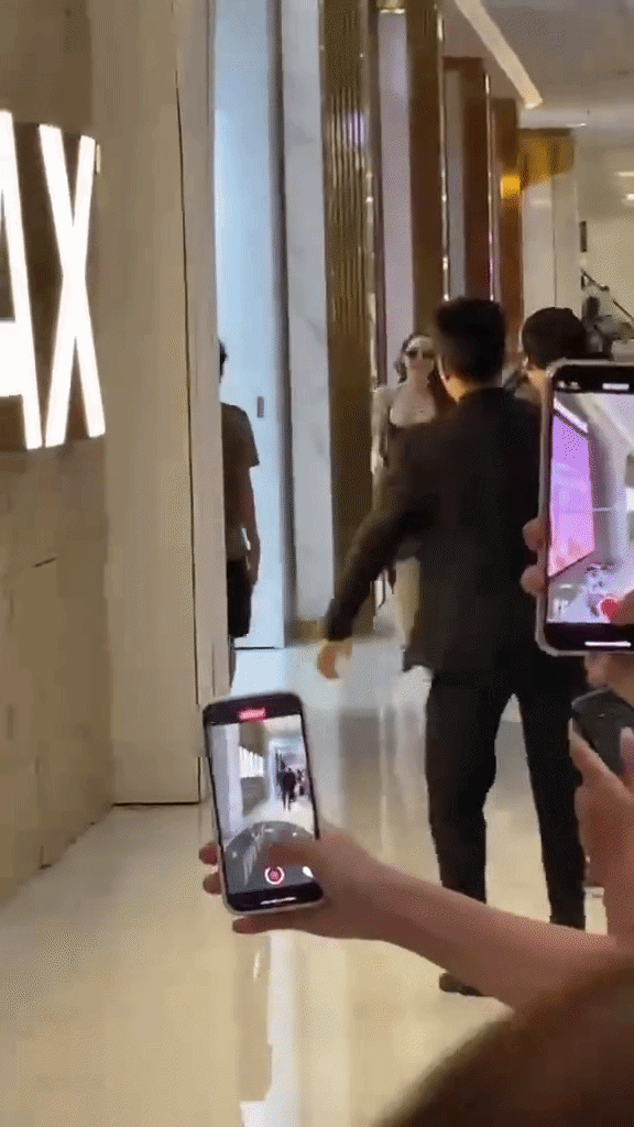 Minh Hằng diện đồ sexy, chạy như bay tr&ecirc;n cao g&oacute;t tạo n&ecirc;n khung h&igrave;nh chấn động- Ảnh 1.