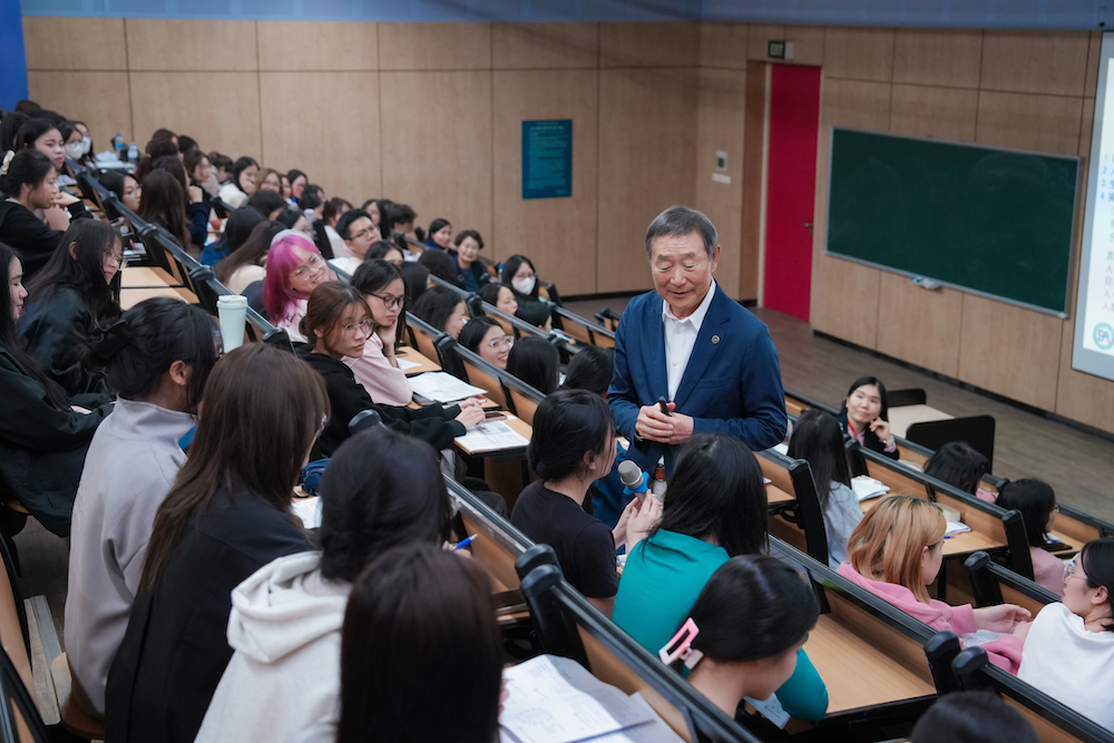 Đột nhập trường Đại học Thăng Long: Đ&ocirc; thị đại học thu nhỏ 10 điểm 10 &ldquo;kh&ocirc;ng c&oacute; nhưng&rdquo;- Ảnh 2.