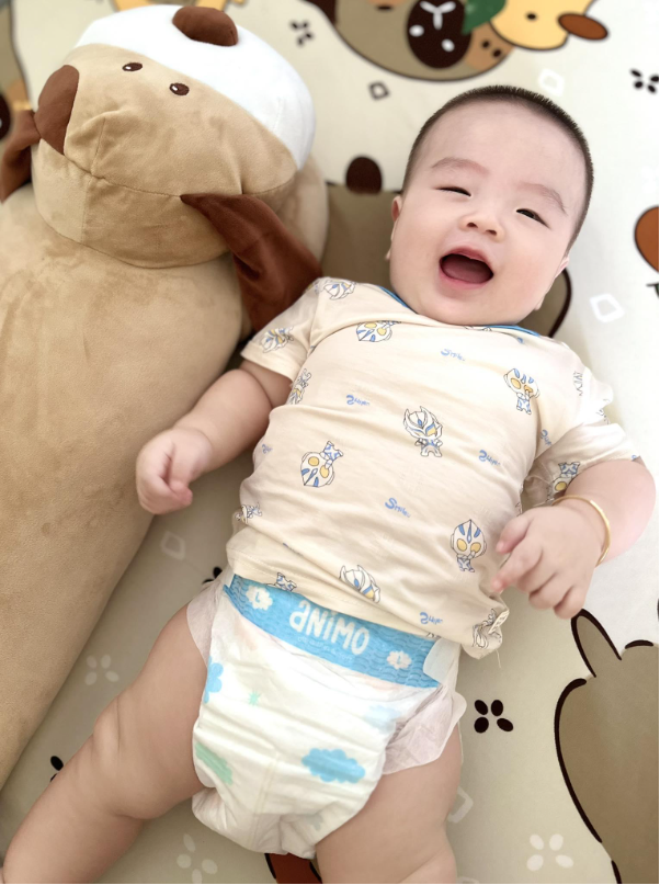 M&agrave;ng đ&aacute;y tho&aacute;ng kh&iacute; trong t&atilde; bỉm: C&ocirc;ng nghệ n&agrave;o thực sự gi&uacute;p da b&eacute; kh&ocirc;ng bị hầm b&iacute;?- Ảnh 3.