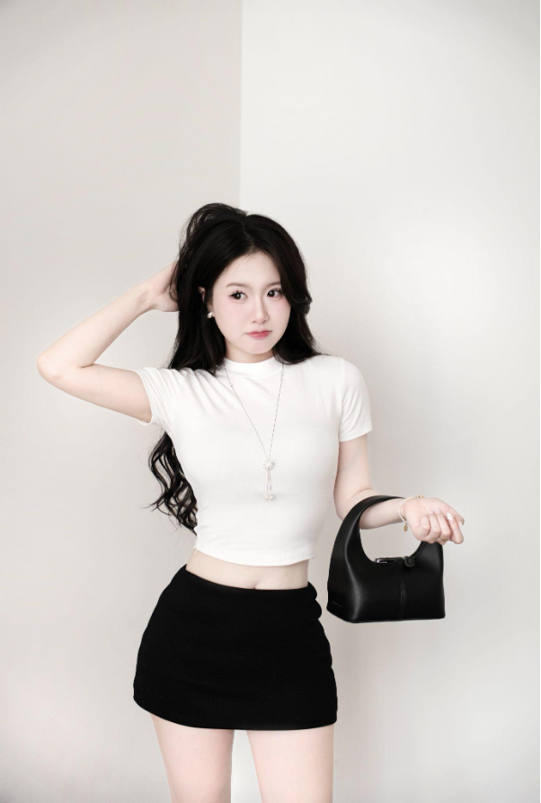 Đứng trước tủ đồ mỗi sáng và không biết mặc gì? Có lẽ bạn đang thiếu những món đồ "cứ mặc là đẹp"- Ảnh 1. Đứng trước tủ đồ mỗi sáng và không biết mặc gì? Có lẽ bạn đang thiếu những món đồ "cứ mặc là đẹp"- Ảnh 1.