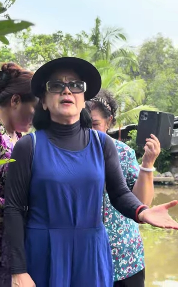 Hoa khôi cải lương Mộng Tuyền nói quan hệ với 1 minh tinh ở Mỹ tuổi U90- Ảnh 1. Hoa khôi cải lương Mộng Tuyền nói quan hệ với 1 minh tinh ở Mỹ tuổi U90- Ảnh 1.