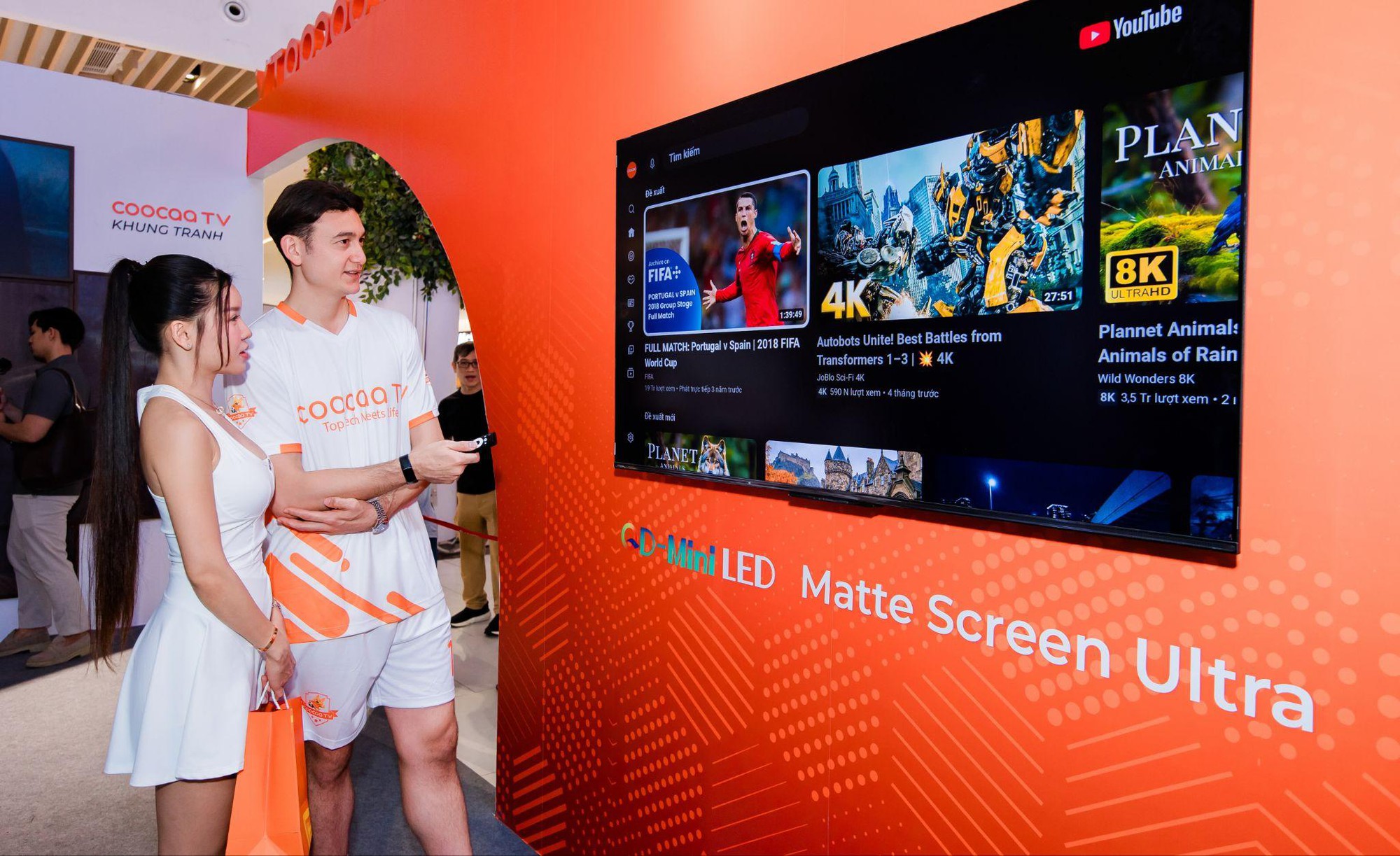 Thay đổi TV từ thiết bị xem b&oacute;ng đ&aacute; đến nội thất c&ocirc;ng nghệ trang tr&iacute; ph&ograve;ng kh&aacute;ch? - Ảnh 1.
