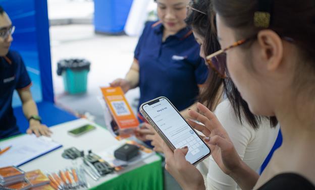 Gen Z quản l&yacute; t&agrave;i ch&iacute;nh tr&ecirc;n nền tảng số - Ảnh 1.