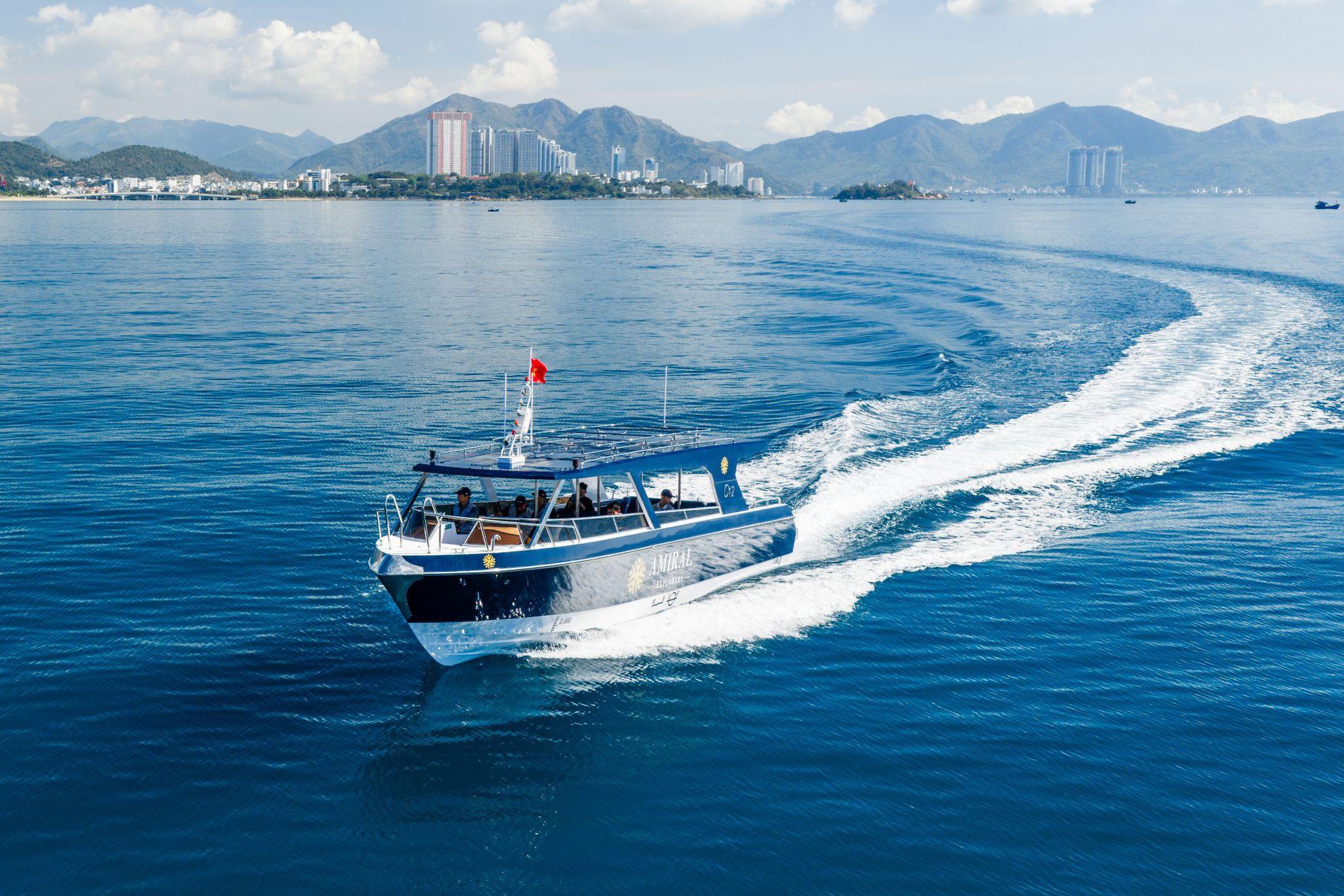 LuxGroup ra mắt du thuyền Amiral Cruises for Presidents tr&ecirc;n s&ocirc;ng S&agrave;i G&ograve;n - Ảnh 4.