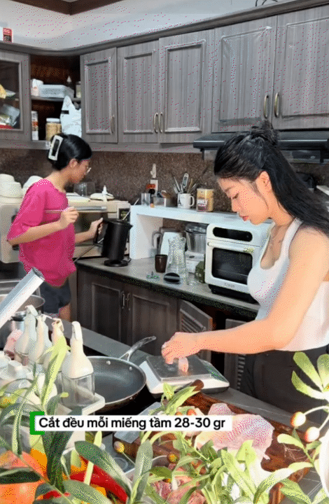 Mới 12 tuổi, con g&aacute;i của hotmom Helen Nguyễn đ&atilde; cao 1m65, mẹ tiết lộ chế độ dinh dưỡng gi&uacute;p con ph&aacute;t triển vượt trội- Ảnh 6.
