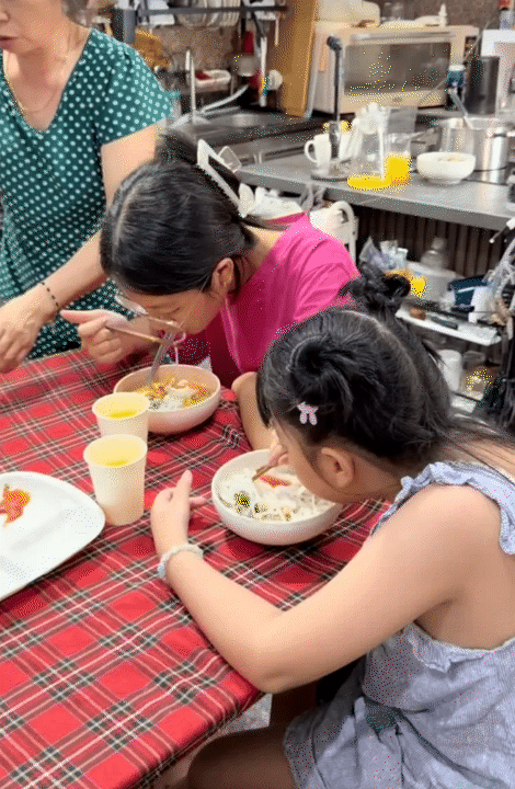 Mới 12 tuổi, con g&aacute;i của hotmom Helen Nguyễn đ&atilde; cao 1m65, mẹ tiết lộ chế độ dinh dưỡng gi&uacute;p con ph&aacute;t triển vượt trội- Ảnh 10.
