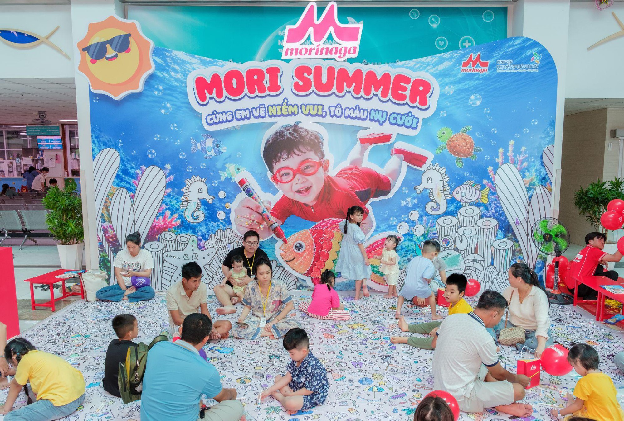 MoriSummer: Nơi h&agrave;ng ng&agrave;n nụ cười bệnh nhi được &ldquo;t&ocirc; m&agrave;u&rdquo;- Ảnh 1.