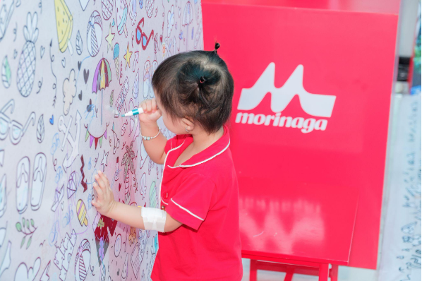 Morinaga mang m&ugrave;a h&egrave; rực rỡ đến với h&agrave;ng ng&agrave;n em nhỏ tại Bệnh viện Nhi Đồng Th&agrave;nh Phố - Ảnh 3.