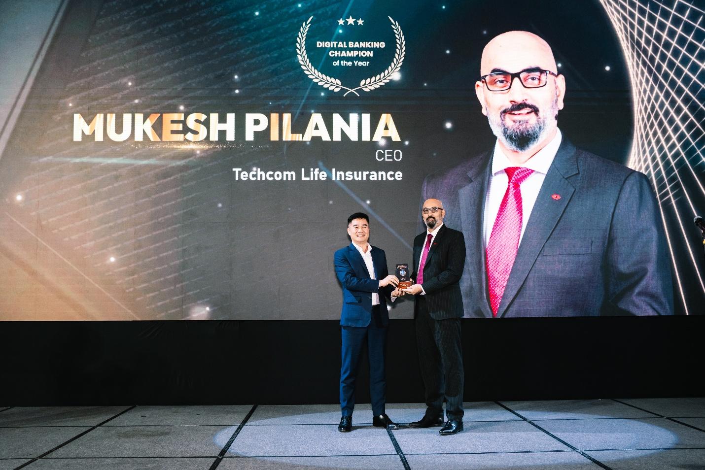 Techcom Life trở th&agrave;nh c&ocirc;ng ty bảo hiểm nh&acirc;n thọ ti&ecirc;n phong tại Việt Nam gi&agrave;nh c&uacute; đ&uacute;p giải thưởng The Asian Banker- Ảnh 2.