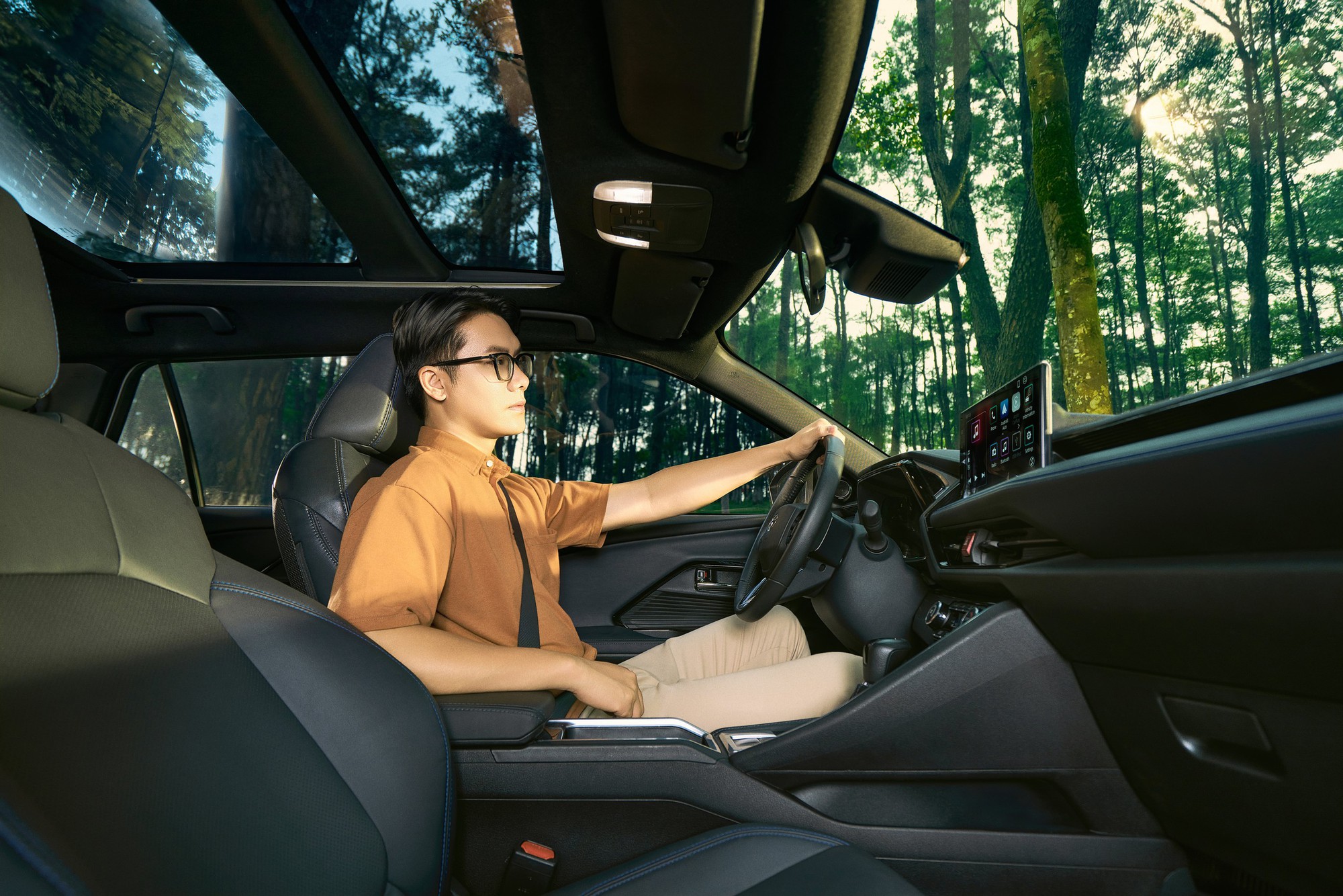 Cả tháng mới đổ xăng một lần? Sự thật về Yaris Cross HEV từ chính những người đang cầm lái- Ảnh 7.
