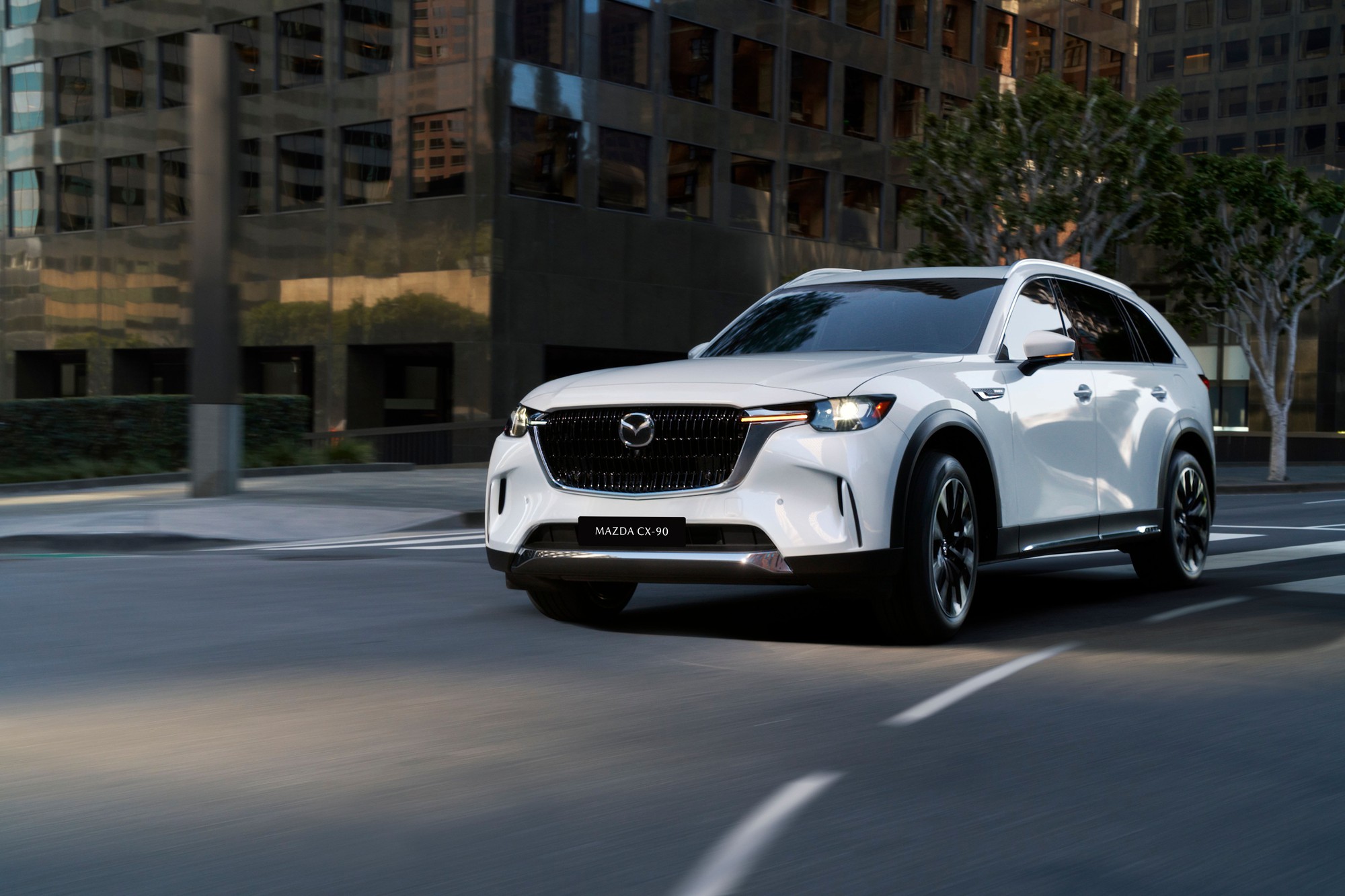 Mazda CX-90: SUV flagship full-size kiến tạo trải nghiệm cao cấp cho người d&ugrave;ng - Ảnh 1.