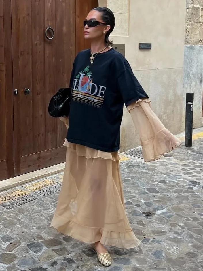 12 outfit với áo thun đơn giản nhưng mặc lên ai cũng khen có gu - Ảnh 10.