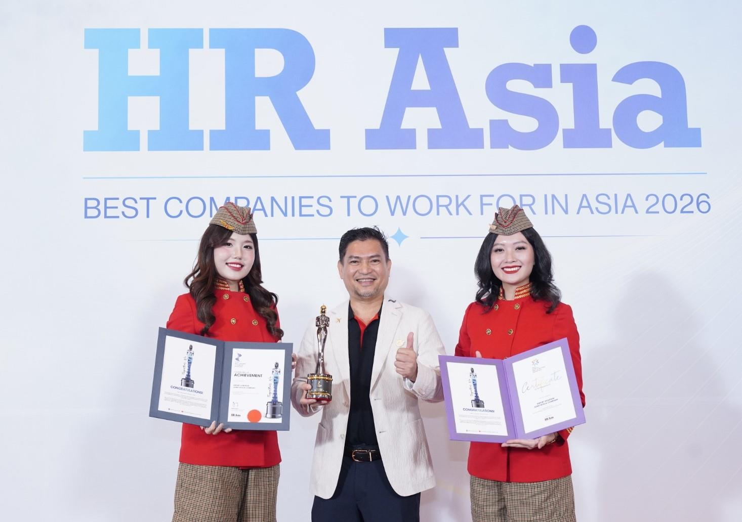 Vietjet khẳng định sức h&uacute;t m&ocirc;i trường l&agrave;m việc quốc tế tại HR Asia Awards 2026 - Ảnh 2.