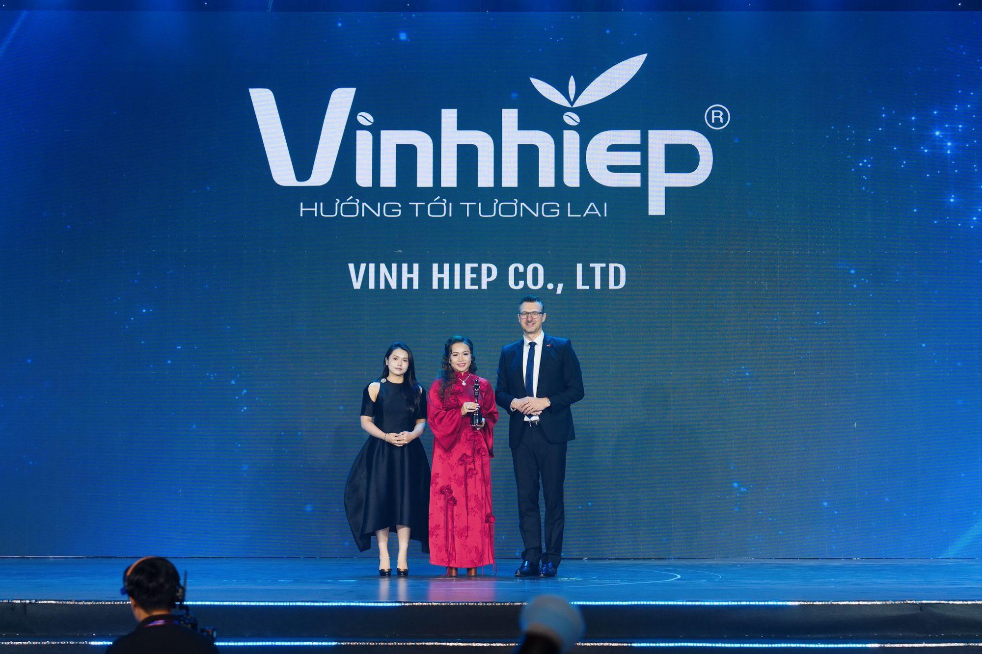 Vĩnh Hiệp Gia Lai được vinh danh &ldquo;Nơi l&agrave;m việc tốt nhất ch&acirc;u &Aacute; 2026&rdquo; tại HR Asia Awards- Ảnh 1.