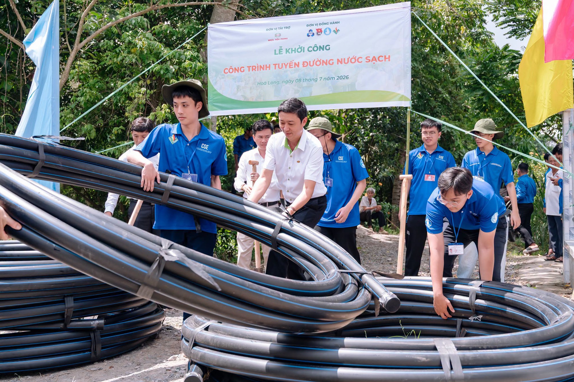 Tiền Phong Nam đồng h&agrave;nh Chiến dịch M&ugrave;a h&egrave; Xanh, x&acirc;y dựng c&ocirc;ng tr&igrave;nh nước sạch tại Đồng Th&aacute;p - Ảnh 4.