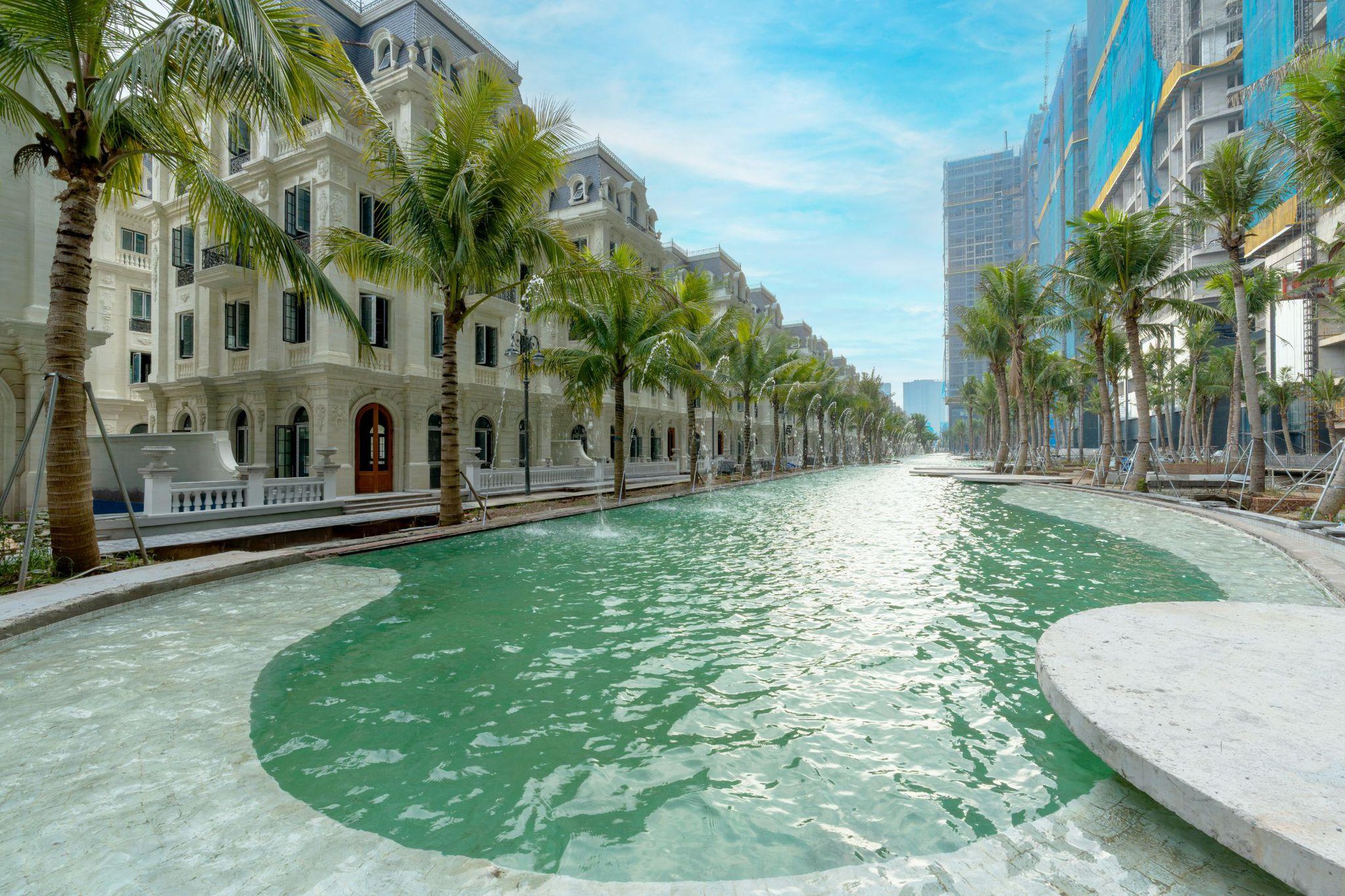 Mục sở thị BST 60 dinh thự si&ecirc;u sang b&ecirc;n Crystal Lagoon gần 0,5km trước ng&agrave;y b&agrave;n giao tại Ciputra - Ảnh 5.