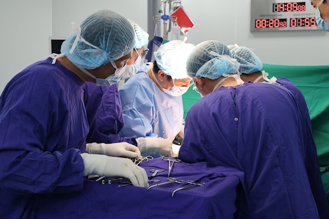 Vinmec Cần Thơ cứu bệnh nh&acirc;n 75 tuổi c&oacute; khối u gan lớn gần bằng quả bưởi - Ảnh 1.