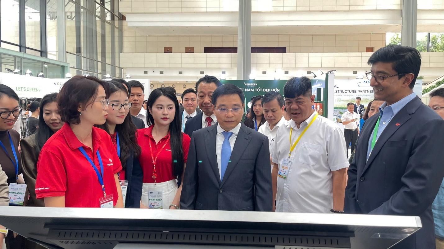 Th&uacute;c đẩy lộ tr&igrave;nh trung h&ograve;a carbon: Techcombank nhận giải thưởng Top 10 Doanh nghiệp Net Zero 2026 - Ảnh 1.