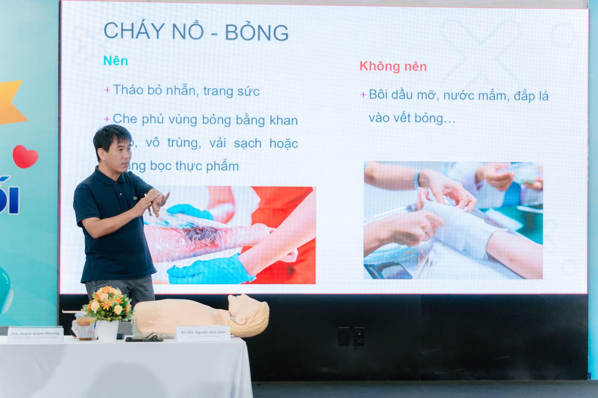 Bệnh viện Bạch Mai đ&agrave;o tạo sơ cấp cứu cho h&agrave;ng ng&agrave;n dược sĩ Long Ch&acirc;u tại c&aacute;c nh&agrave; thuốc to&agrave;n quốc - Ảnh 2.