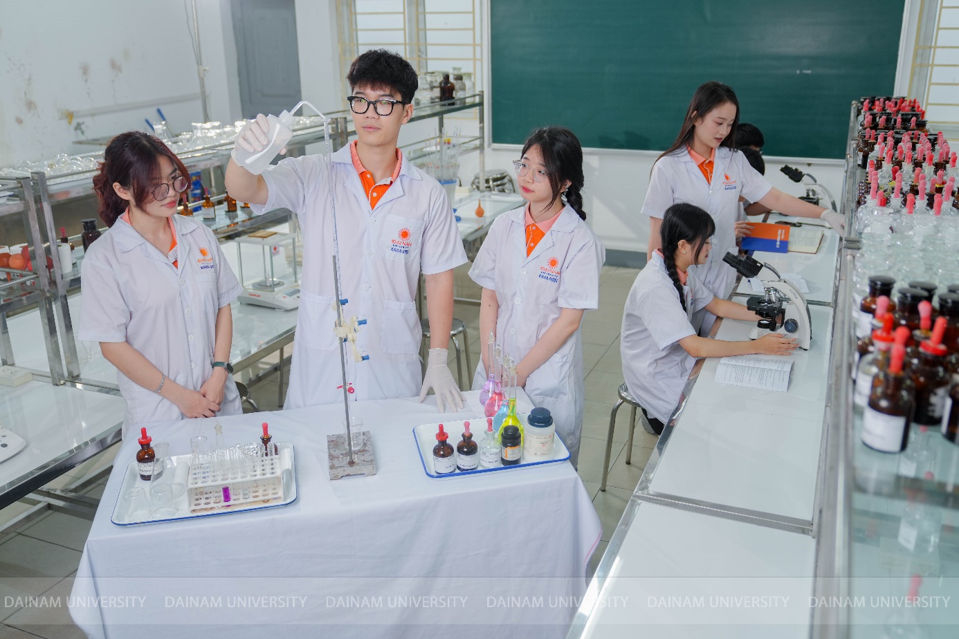 Trường Đại học Đại Nam c&ocirc;ng bố Quỹ học bổng 55 tỷ đồng tiếp sức t&acirc;n sinh vi&ecirc;n K20 đến giảng đường - Ảnh 4.