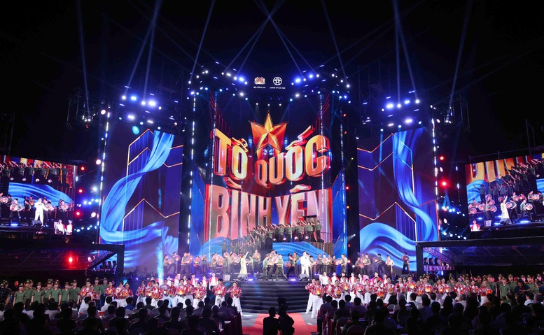 Gala 'Tổ quốc b&igrave;nh y&ecirc;n' - Bản trường ca nghệ thuật về lực lượng Anh ninh nh&acirc;n d&acirc;n- Ảnh 1.