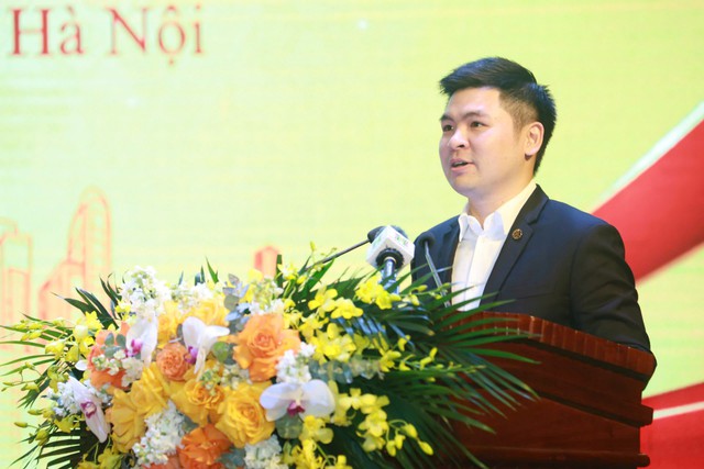 Từ lời hứa với cử tri đến những s&acirc;n b&oacute;ng cộng đồng - Ảnh 2.