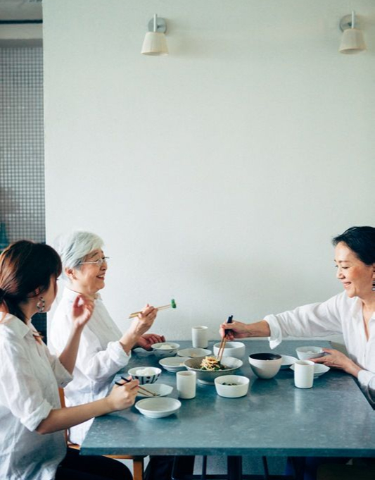 Ngày càng nhiều người nghỉ hưu không còn cố tiết kiệm từng đồng: Xu hướng mới là quản lý dòng tiền để sống an tâm hơn- Ảnh 2.