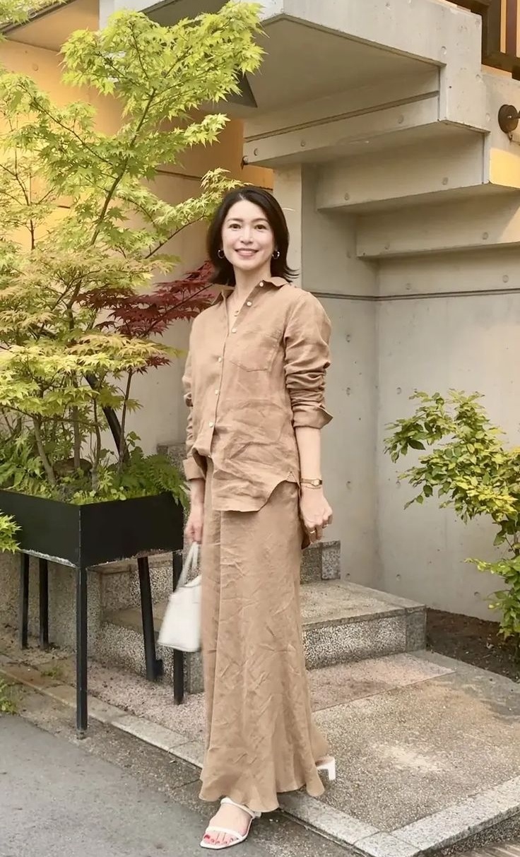 Một đồng tiền, ba trách nhiệm: Vì sao ngày càng nhiều người phải tính toán lại cách chi tiêu sau tuổi 40- Ảnh 1.