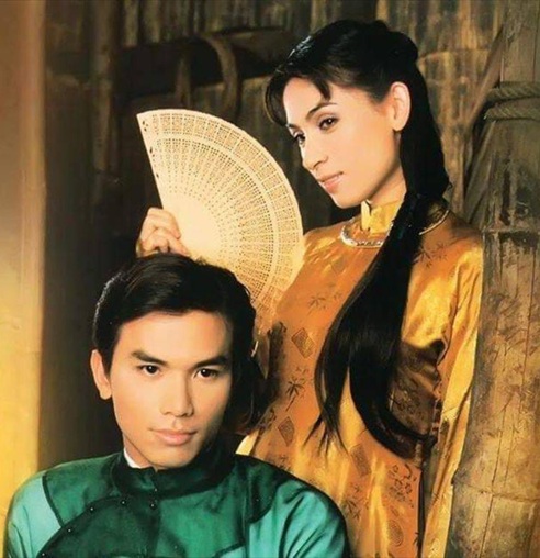 Hạnh phúc tuổi 55 của Mạnh Quỳnh trong biệt phủ đẹp như tranh - Ảnh 2.