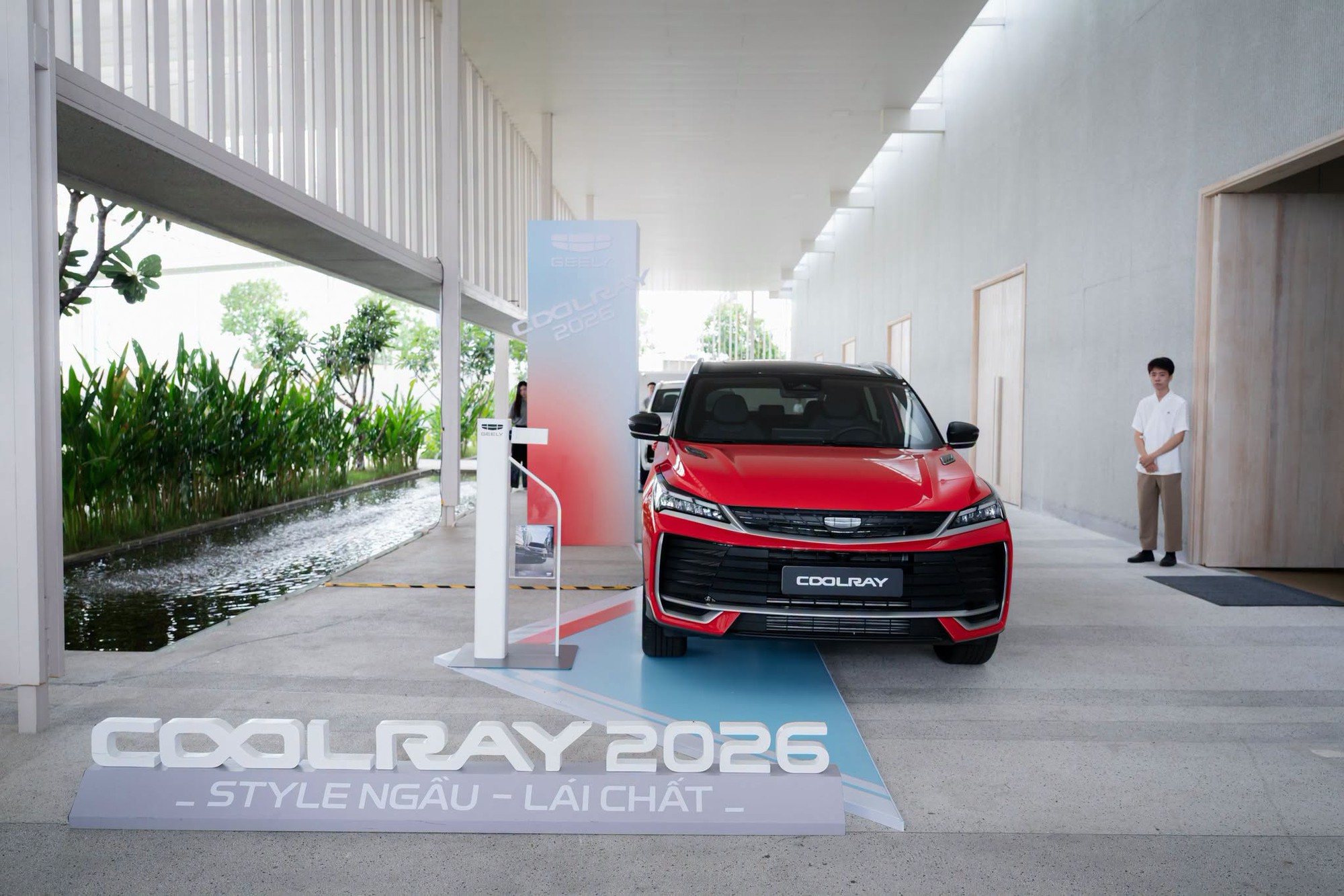 Geely tung ưu đ&atilde;i lớn cho loạt SUV, xe điện v&agrave; hybrid trong th&aacute;ng 7- Ảnh 1.