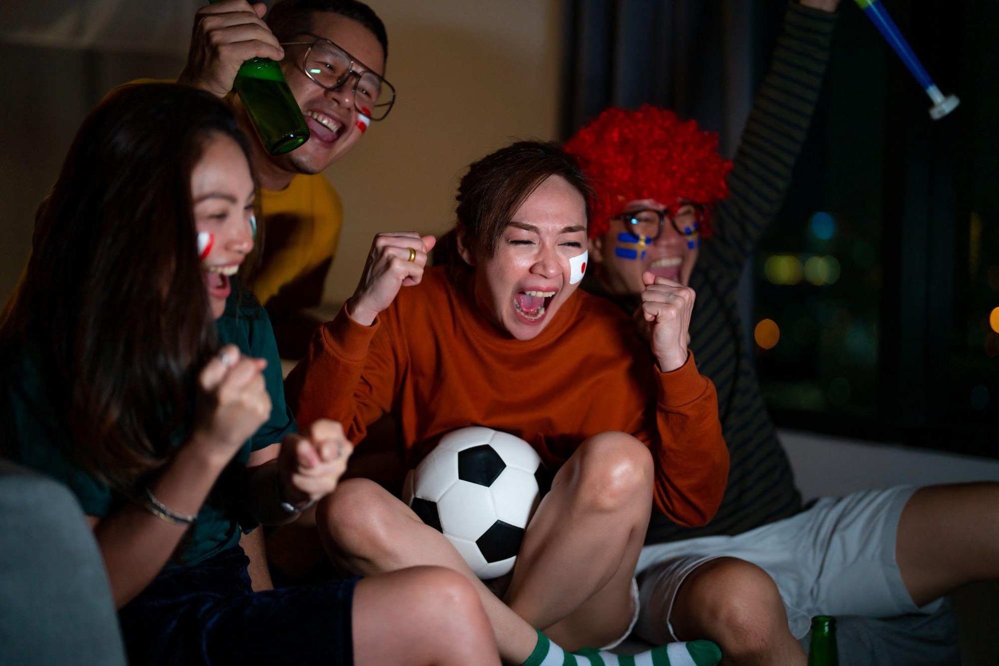 Khi th&aacute;nh đường b&oacute;ng đ&aacute; kết nối triệu tr&aacute;i tim- Ảnh 2.