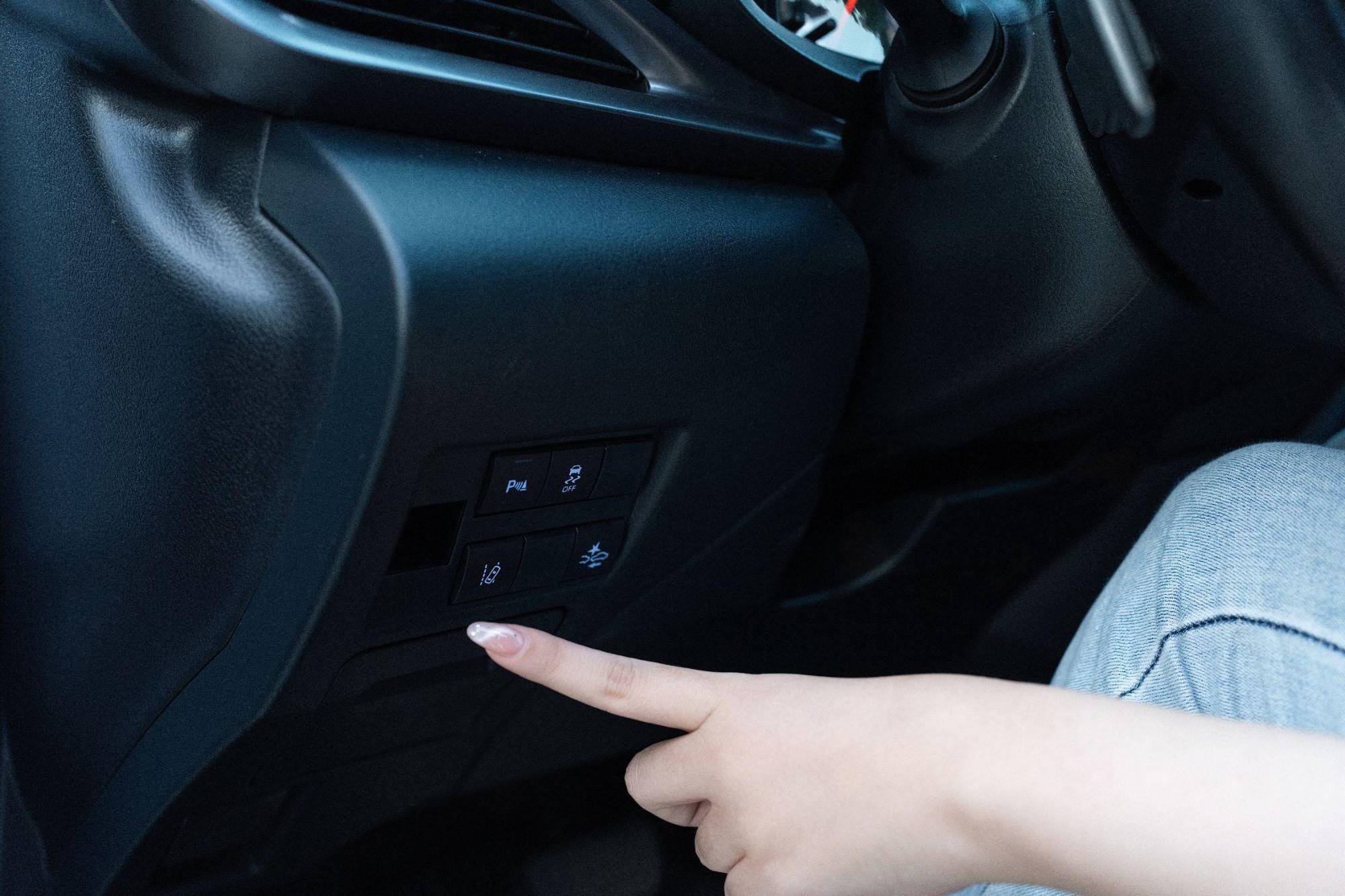 Toyota Vios b&aacute;n chạy suốt hai thập kỷ kh&ocirc;ng phải v&igrave; may mắn - Ảnh 1.