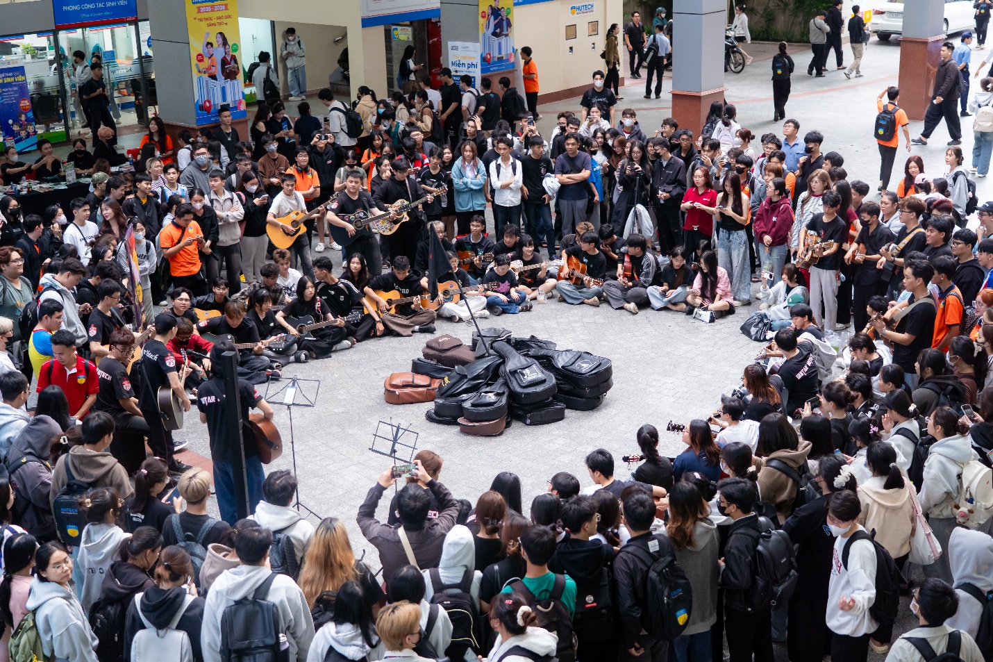 Đại học đ&uacute;ng &ldquo;gu&rdquo; Gen Z: Học bằng trải nghiệm, trưởng th&agrave;nh từ những lần thử sức - Ảnh 2.