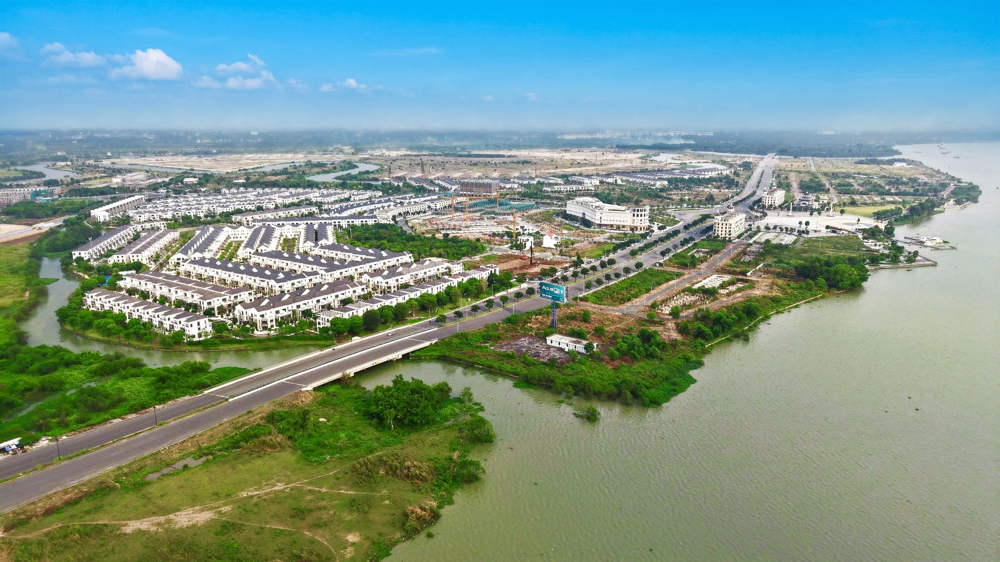 Khởi c&ocirc;ng Đại lộ Nguyễn Hữu Cảnh: C&uacute; h&iacute;ch hạ tầng cho Aqua City- Ảnh 1.