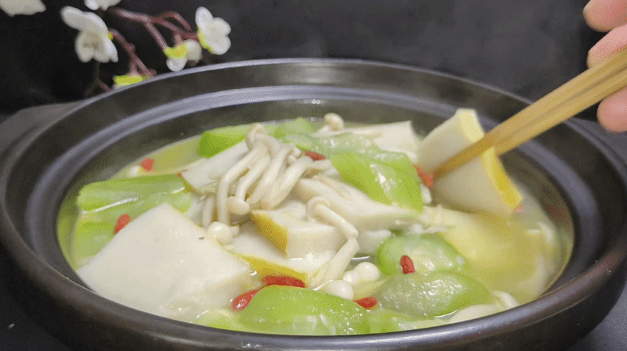 Hãy nấu ngay món này vào những ngày hè nóng bức: Nguyên liệu đơn giản mà ngon đến bất ngờ!- Ảnh 1.