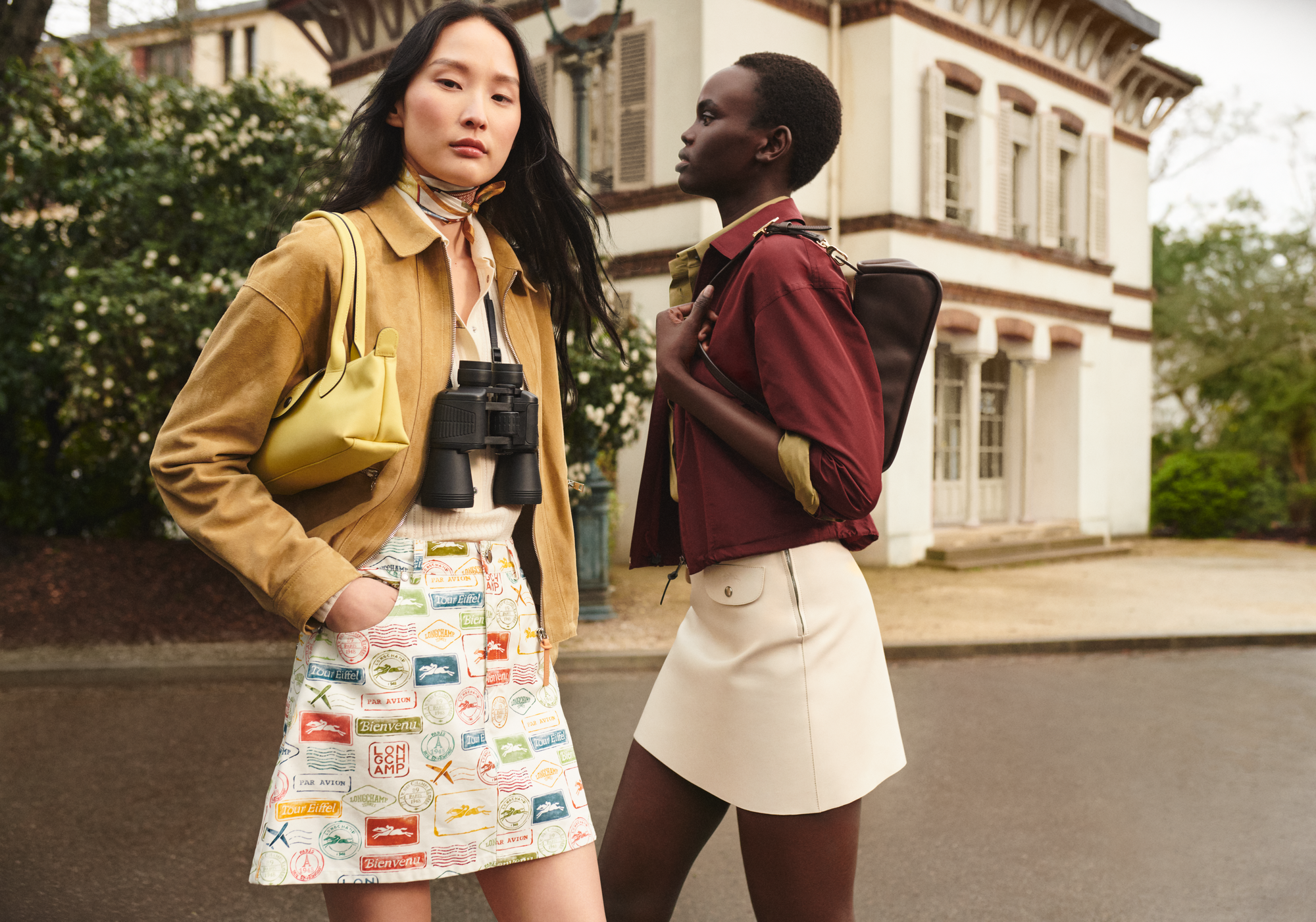 Bước v&agrave;o m&ugrave;a Thu 2026 với tinh thần phi&ecirc;u lưu, Longchamp viết tiếp c&acirc;u chuyện của những qu&yacute; c&ocirc; y&ecirc;u dịch chuyển - Ảnh 1.