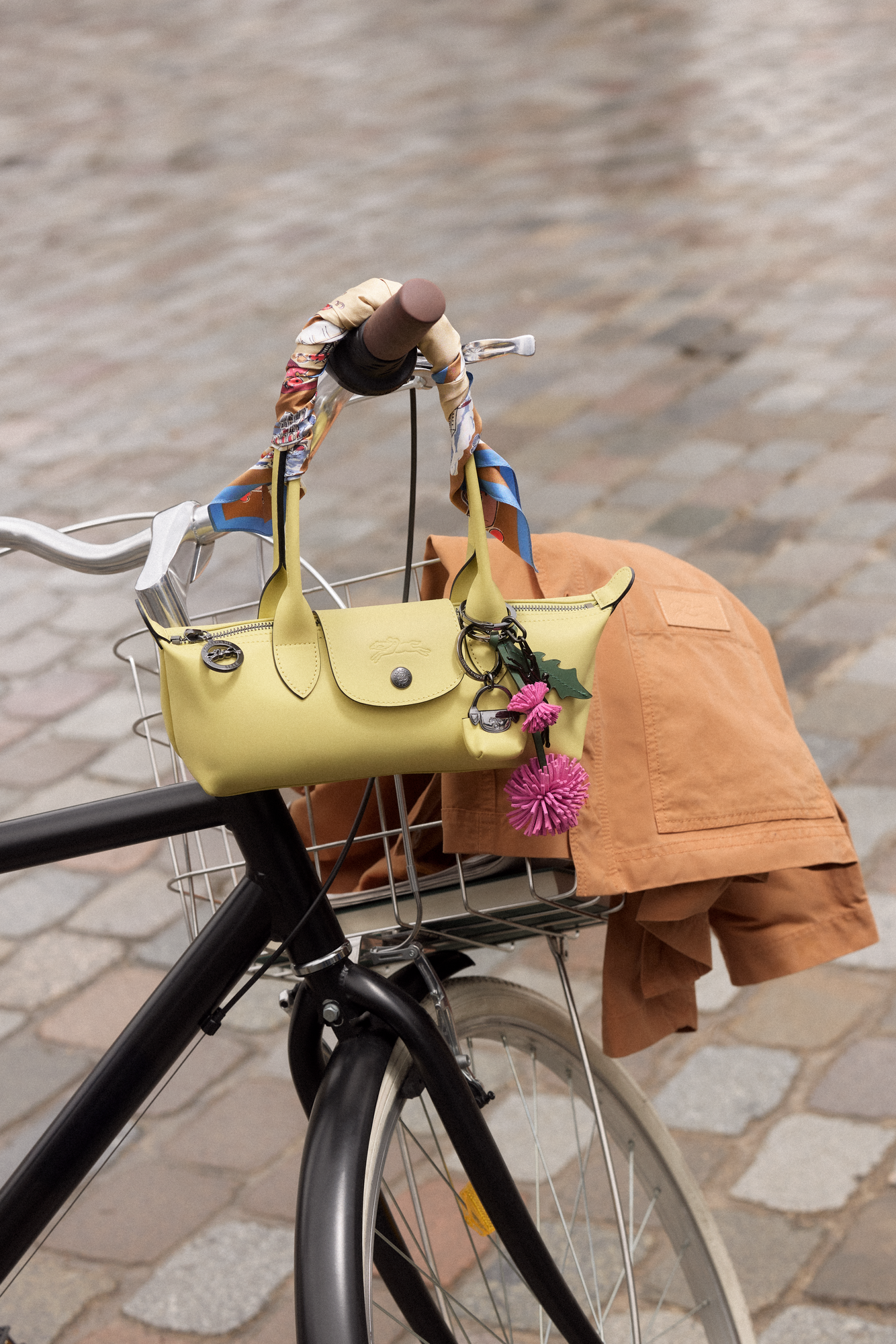 Bước v&agrave;o m&ugrave;a Thu 2026 với tinh thần phi&ecirc;u lưu, Longchamp viết tiếp c&acirc;u chuyện của những qu&yacute; c&ocirc; y&ecirc;u dịch chuyển - Ảnh 2.