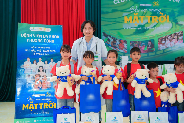 Bệnh viện Đa khoa Phương Đ&ocirc;ng nối d&agrave;i h&agrave;nh tr&igrave;nh nh&acirc;n &aacute;i c&ugrave;ng Hoa hậu Việt Nam H&agrave; Tr&uacute;c Linh tại Lai Ch&acirc;u - Ảnh 3.