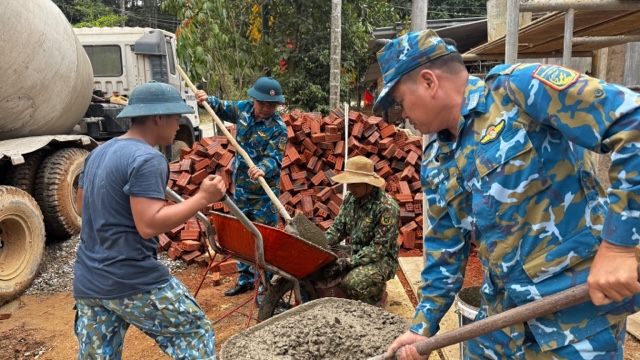 Hành trình lên Tây Giang: Viết tiếp nghĩa tình quân dân nơi biên cương - Ảnh 7.