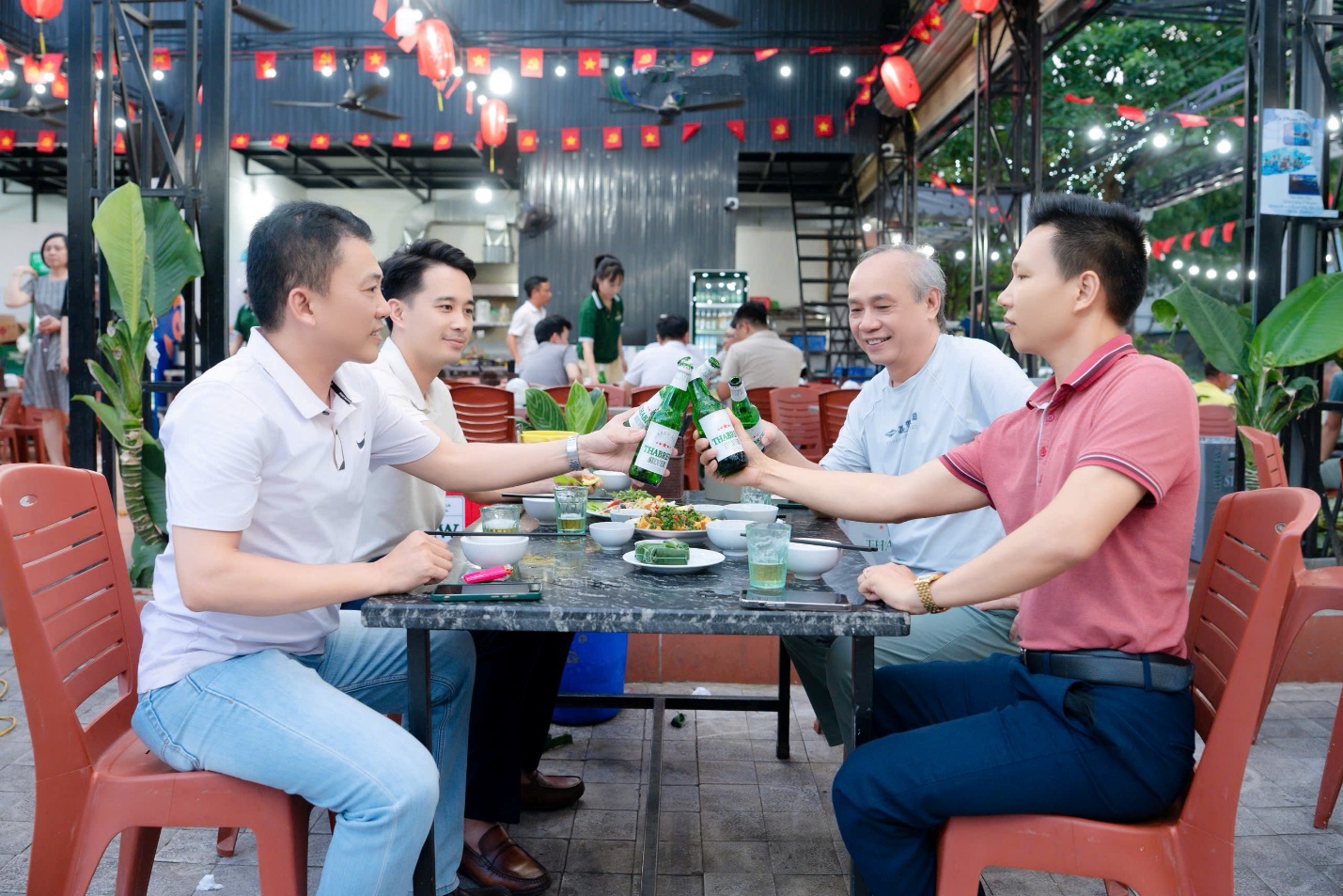 Bia Hà Nội - Thanh Hoá ra mắt sản phẩm mới: Thabrew Silver và Thabrew Lager - Ảnh 1.