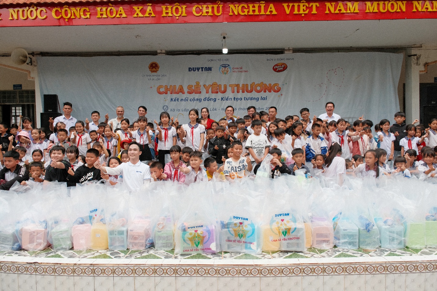 Duy T&acirc;n kiến tạo gi&aacute; trị bền vững từ đổi mới, con người v&agrave; cộng đồng- Ảnh 2.