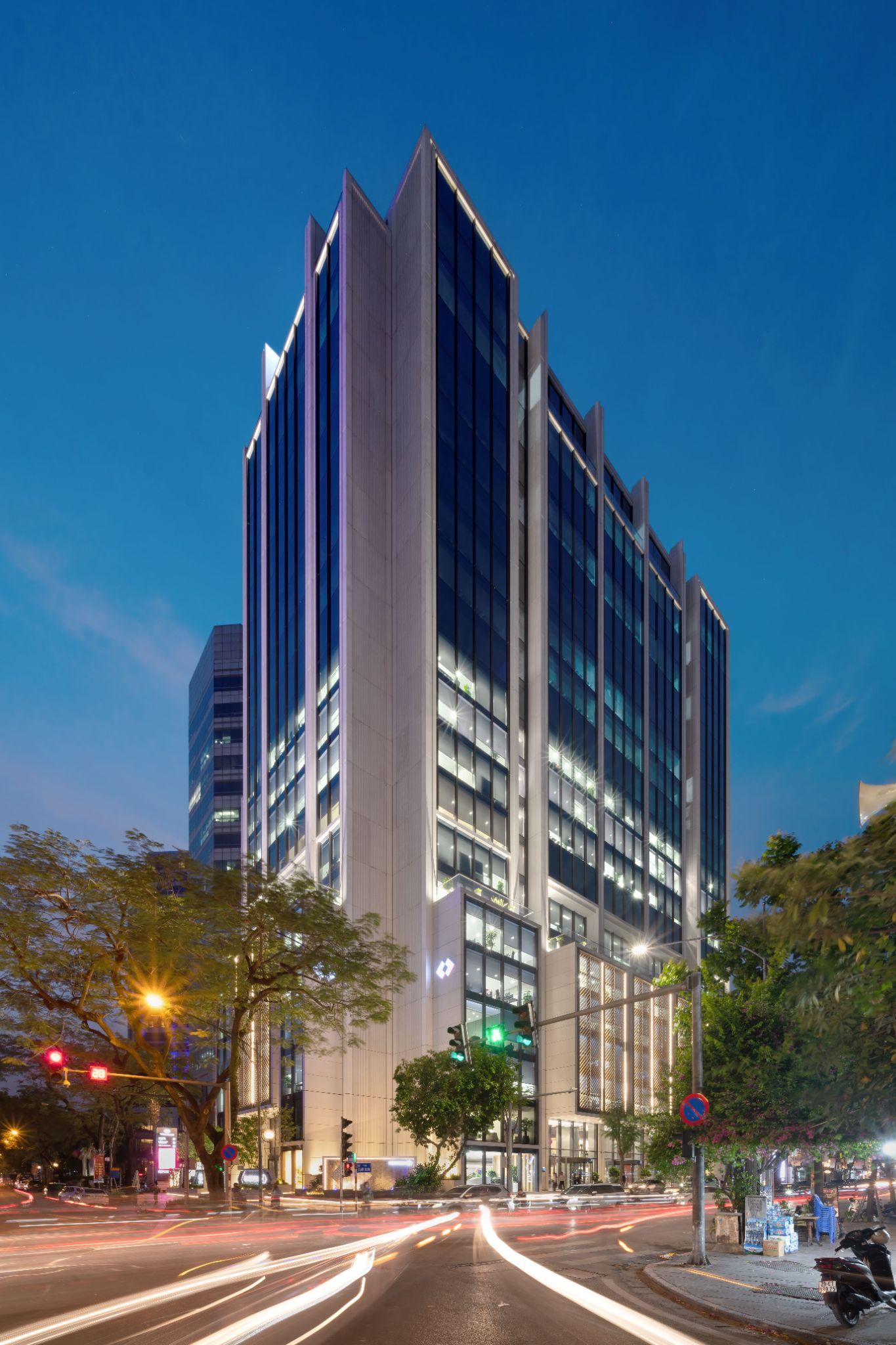 Lợi nhuận qu&yacute; 2 Techcombank chạm đỉnh mới từ động lực tăng trưởng đa chiều - Ảnh 2.