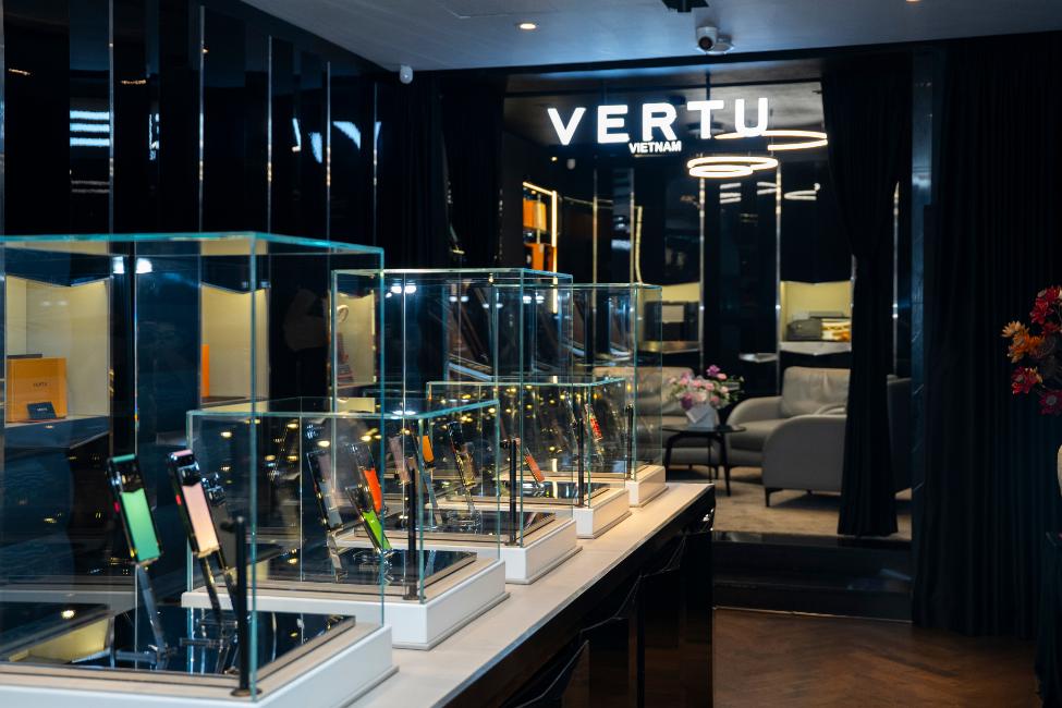 Vertu Alphafold c&oacute; g&igrave; trong mức gi&aacute; h&agrave;ng trăm triệu đồng?- Ảnh 4.